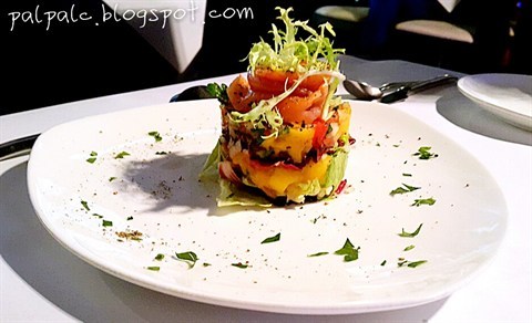 Smoked Salmon with Mango Salsa - 紅磡的C+ Bar &amp; Cuisine