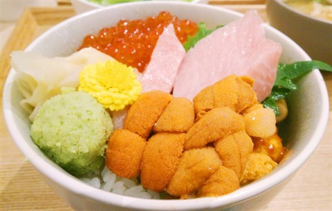 海膽大吞拿魚腩三文魚籽丼 - 銅鑼灣的スーパー丼