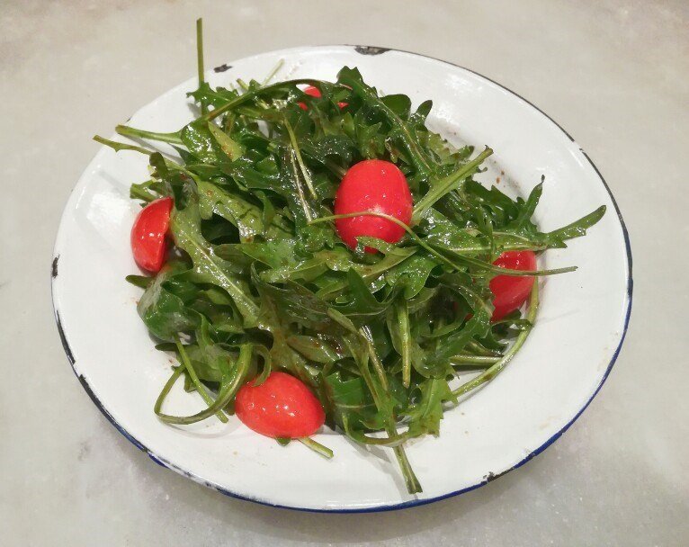 tomato & rocket salad