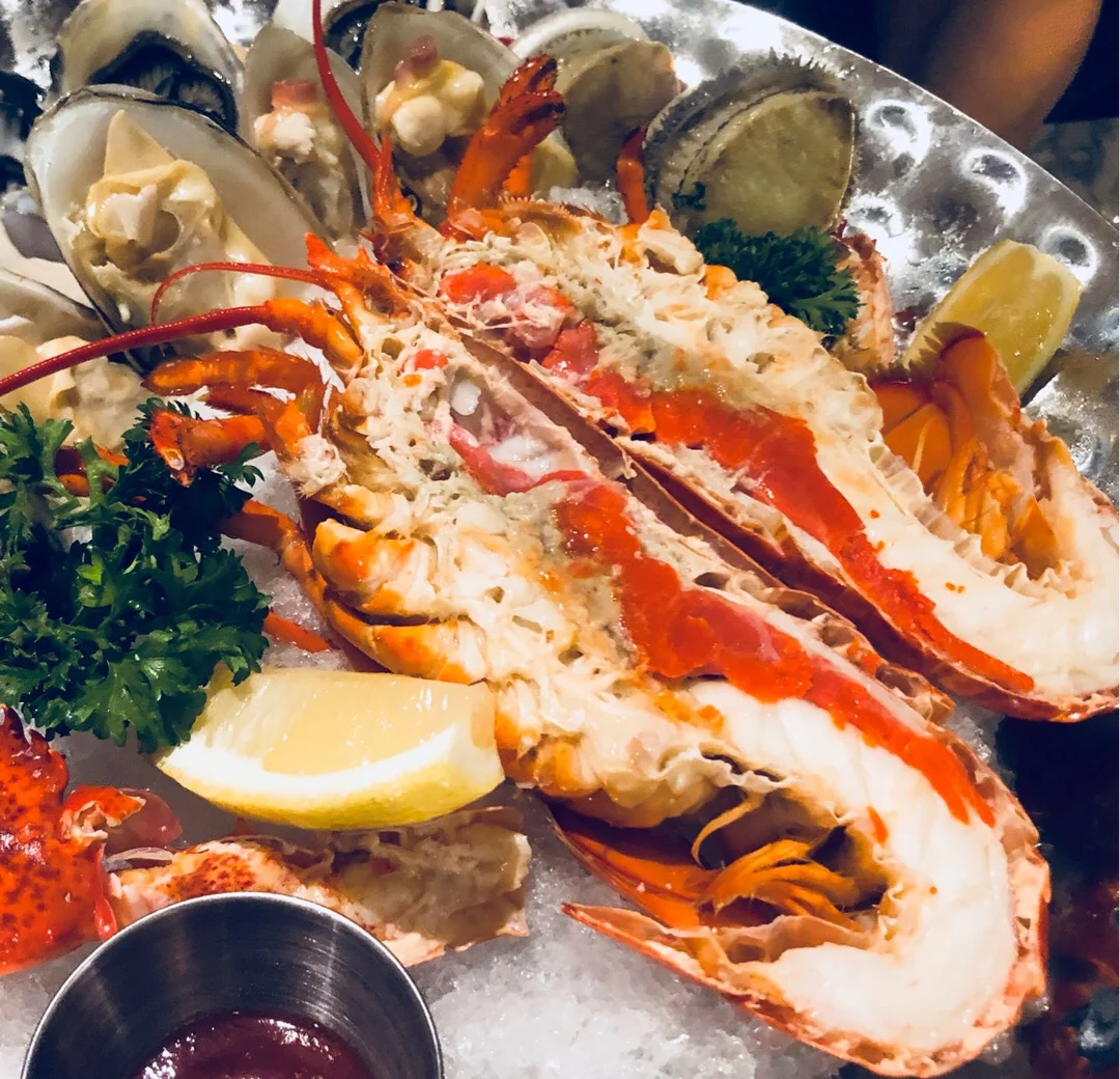 seafood  platter  for  4ppls $ 988