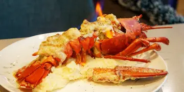 直接入口各地新鮮海產 必試鱈場蟹三食 灣仔西日Fusion新店(有片)