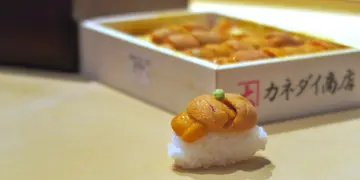 11款新出筑地特撰职人の鮨    必试海胆拖罗寿司（有片）