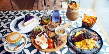 由台北開到香港  銅鑼灣玩味樓上Cafe（有片）