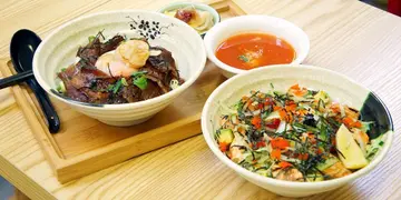 慢煮紐西蘭牛肉、三文魚  觀塘工廈抵食日式丼飯店（有片）