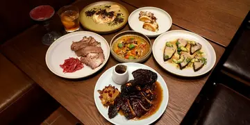 湾仔特色烟熏及烧烤餐厅 2米高烧烤架炮制烤肉