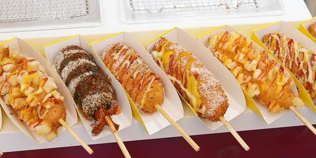 韓國過江龍熱狗棒進駐旺角 熱辣辣即製薯條熱狗+芝士拉絲熱狗(有片)