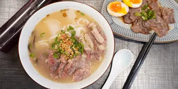 【只想专注做好牛腩】金融经纪转行湾仔开浓汤牛腩面店 招牌牛骨浓汤崩沙腩河 