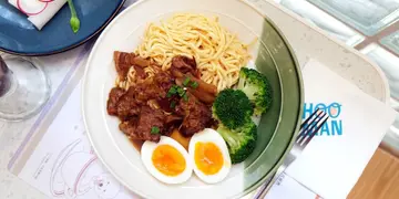 必食招牌牛腩伊面+爆馅厚多士  将军澳海旁新开摩登冰室
