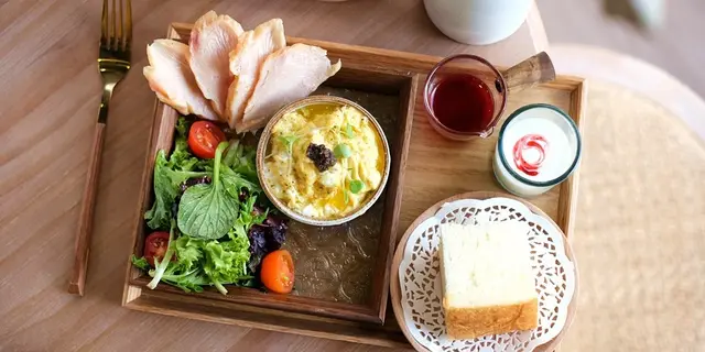 觀塘新開度假風打卡Cafe  超值$18早餐+創意糯米窩夫