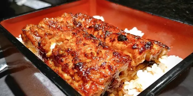 全港8大鰻魚飯推介！$72大大份鰻魚飯、人氣港式蜜汁燒鰻魚