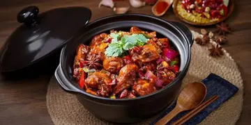 【识食攻略】台式鸡煲烤鱼放题 味蕾大满足