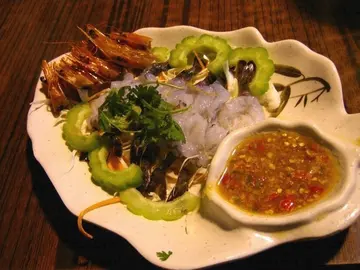 <font color=red>黄色暴雨警告下的泰菜聚会</font>