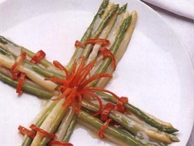 Two toned asparagus rolls