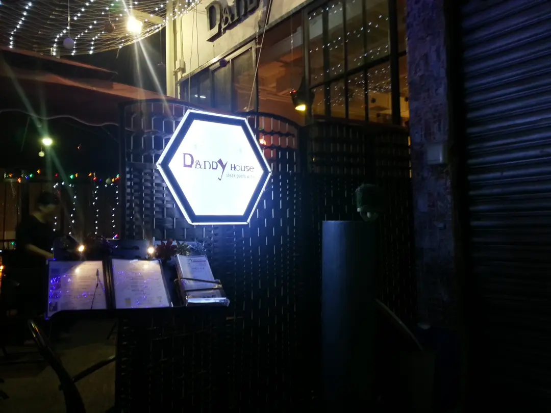 Dandy House