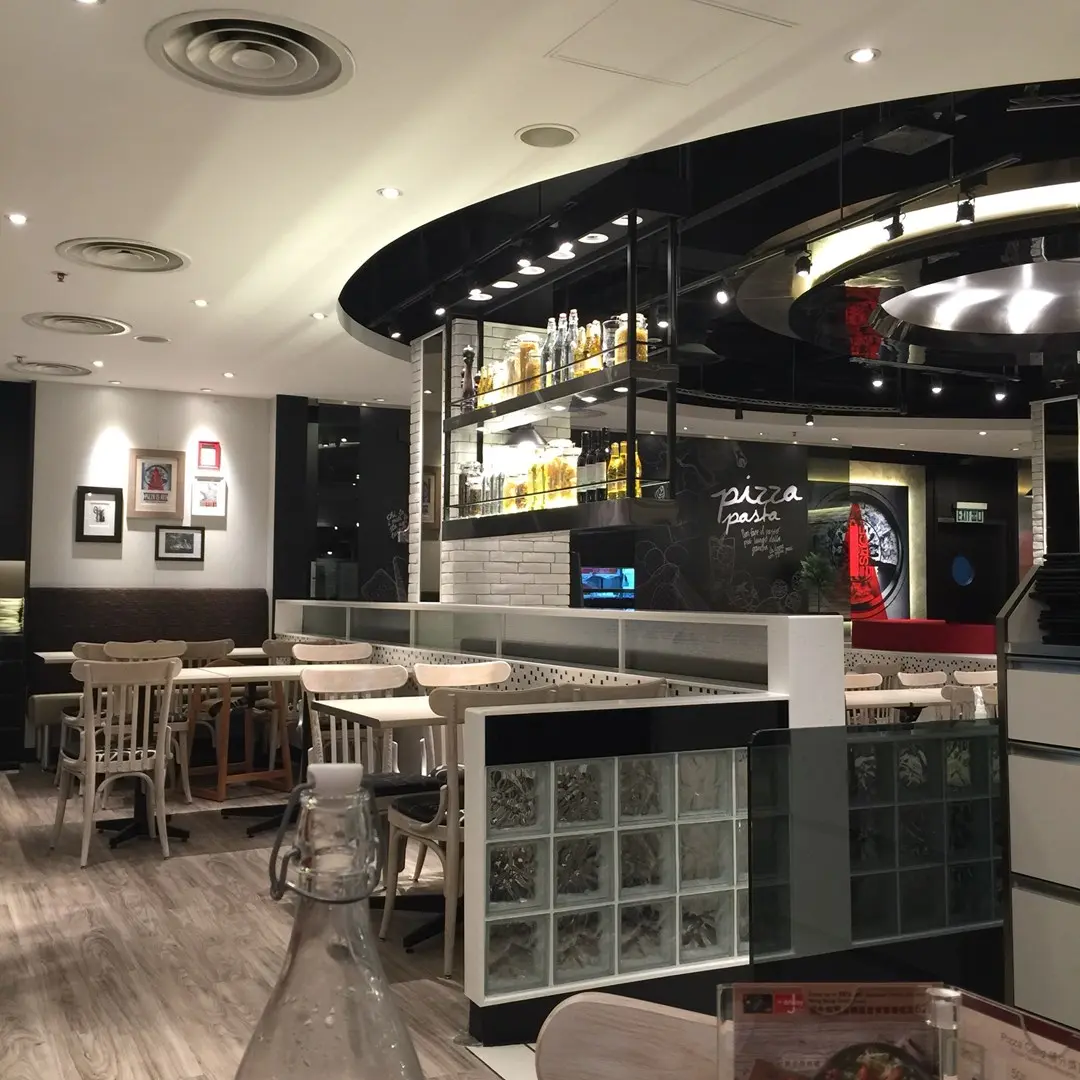 Pizza Hut (Waldorf Shopping Centre)