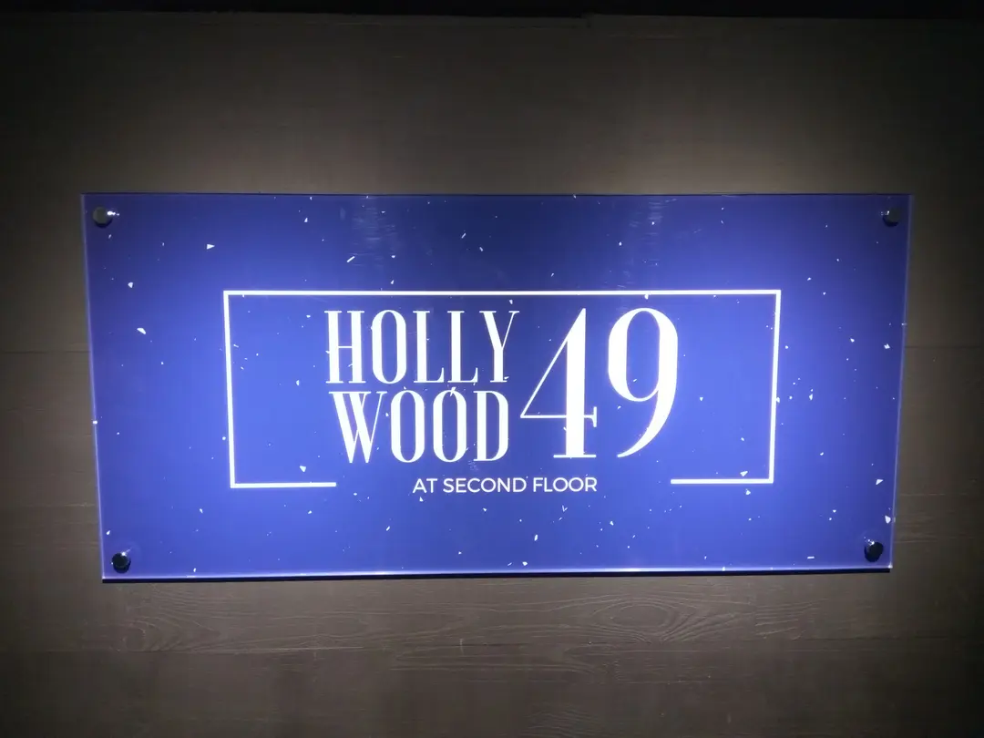 Hollywood 49