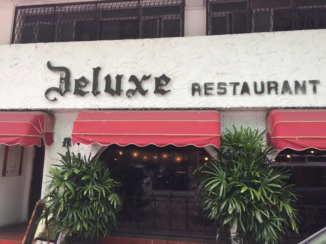 Deluxe Restaurant