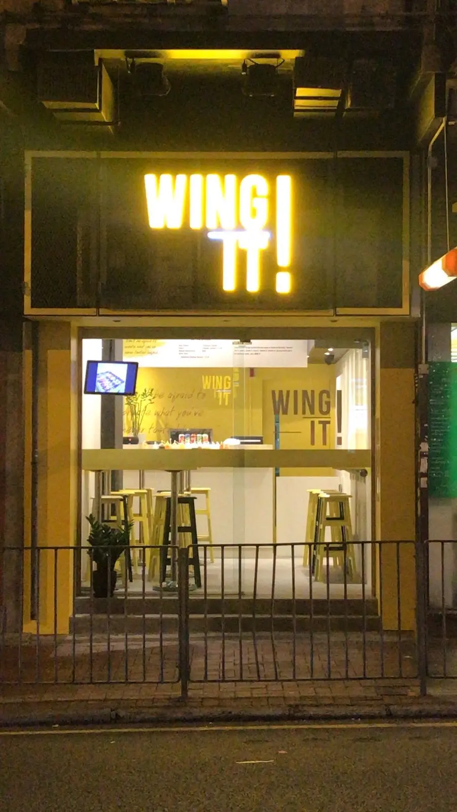 Wing It!