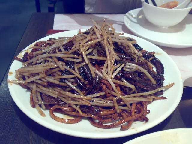 鱔糊炒拉麵