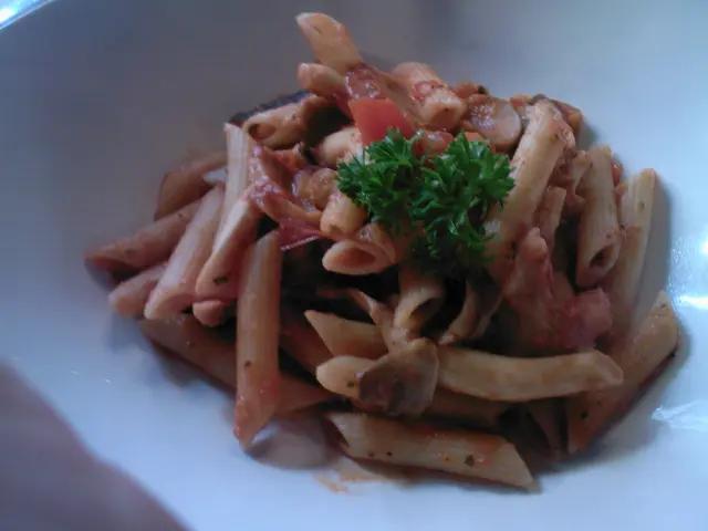 什菌尖通粉蕃茄汁