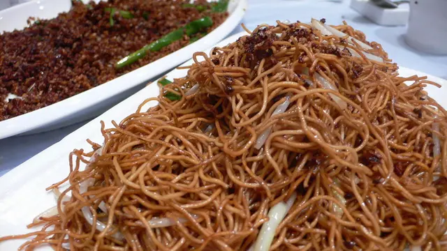 麵身硬乾的豉油王炒麵。