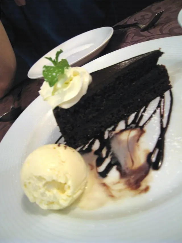 個雪糕其實好普通BUT 同個朱古力一齊食.........超幸福 丫