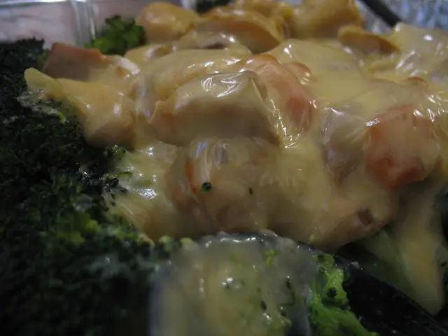 白汁芝士焗西蘭花拼北海道帶子 ,粒帶子要另加$5架