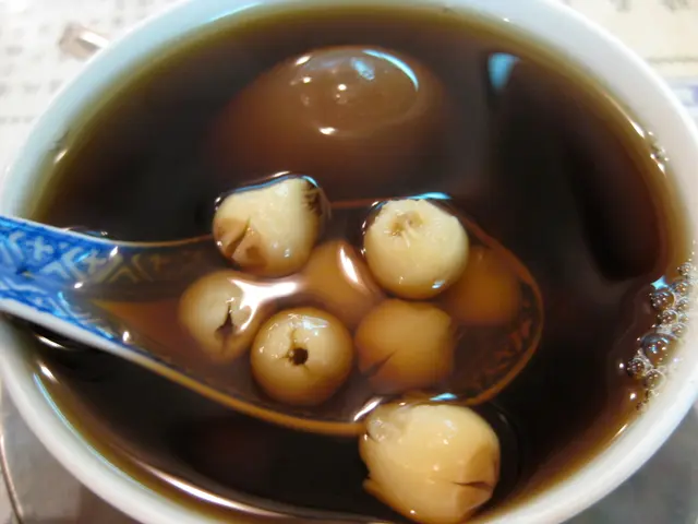 桑寄生蓮子雞蛋茶