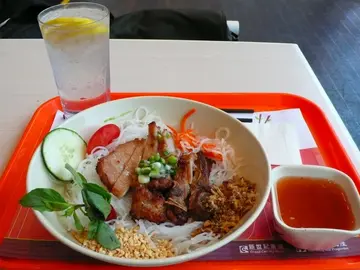 越食越棧