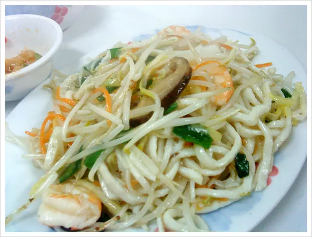海鮮炒魚麵