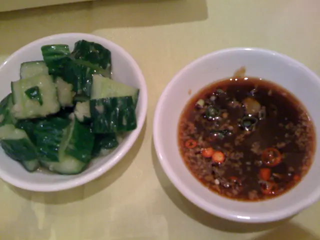 要硬食的青瓜,味道ok.我見有d係俾花生.本身包左少少乾蒜,辣椒,但再要俾$$.