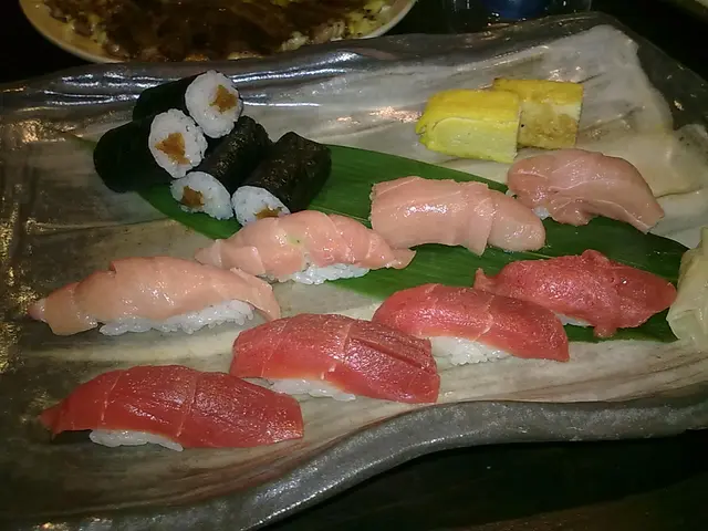 舌拿魚腩手握壽司