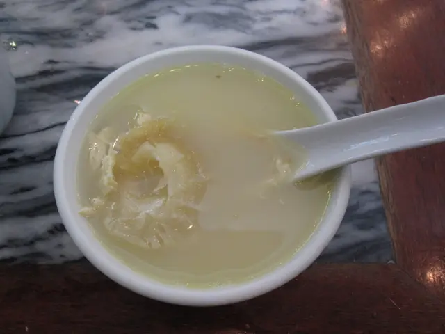 雞煲翅其中一碗