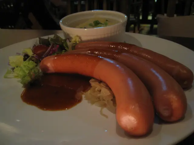 frankfurt sausage with mashed potato
