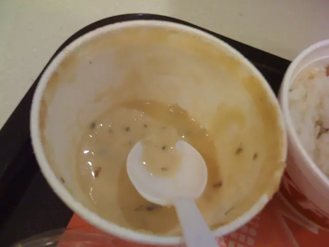 D湯乾到圍晒係個杯邊喥,唔係圍邊咁簡單。真係乾到圍邊lor....><