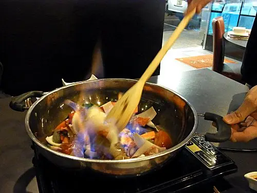 窩底加咗拔蘭地,侍應會喺你面前點火