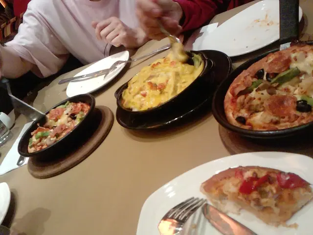 左:超級至尊  中:雞皇飯  右:超級至尊