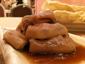 卤水猪手______ 好林好入味..真系严佢太少喇