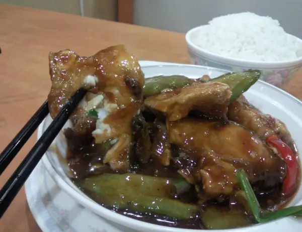 涼 瓜 炆 鯇 魚 腩