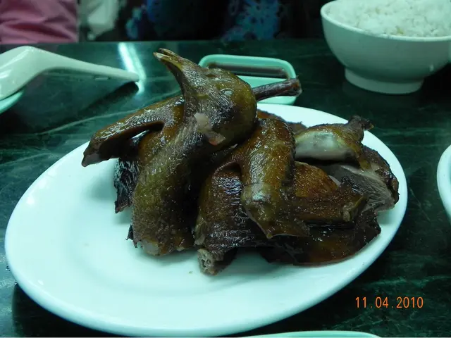 燒乳鴿，大隻及多肉．