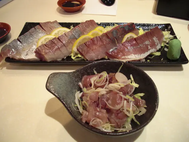 油金魚bb第一食 (刺身)