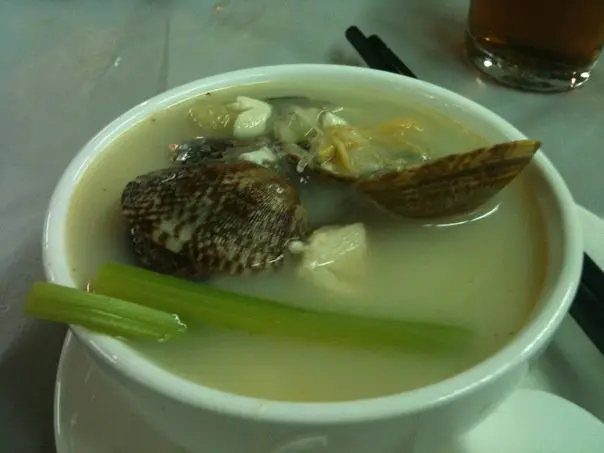 黑椒豆腐粉絲煮蜆湯