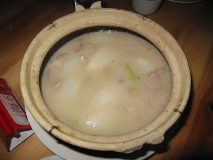 魚湯蘿蔔崩沙牛腩