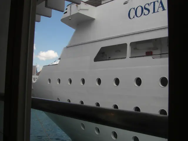 與食家前輩拍的位置不同,我只拍得半隻船........>.<