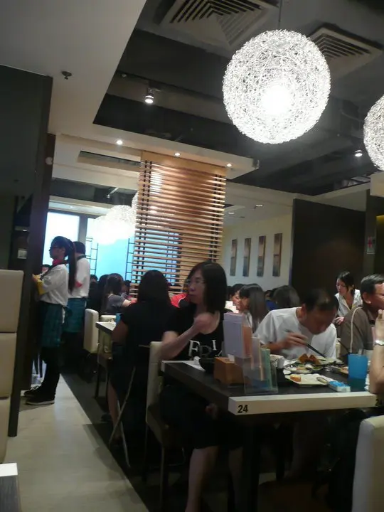 好新淨, 但係都幾迫下..