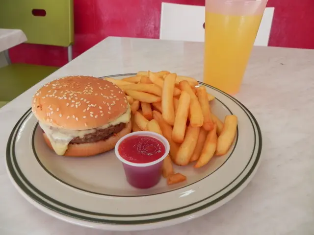 羊肉漢堡＋薯條