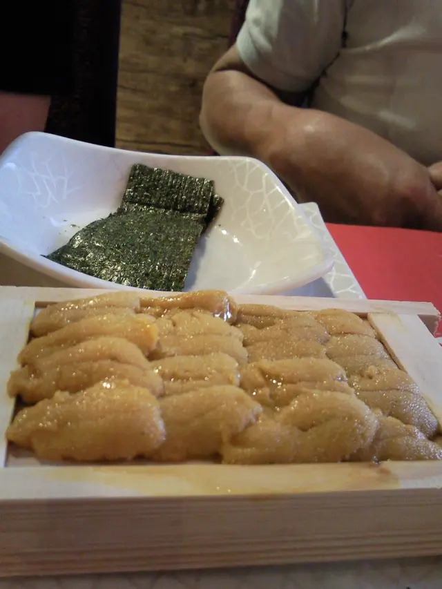 同五月花一樣,送海膽,質素一般=]