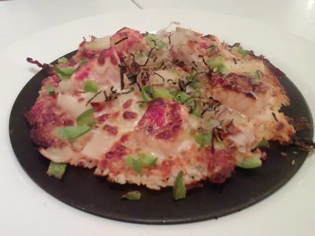 鮮蕃茄三文魚菠蘿米pizza