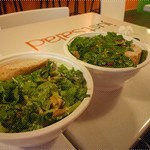 左:凱撒烤雞沙律($51)   右: Just Salad 特選沙律($68)