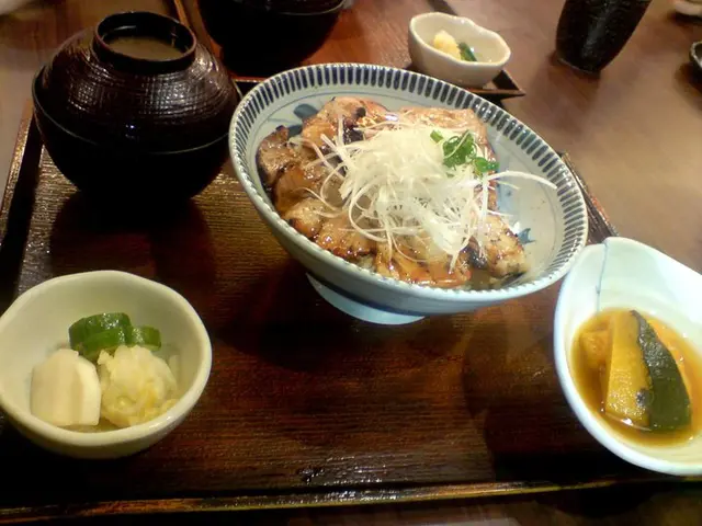 烤豬飯定食
